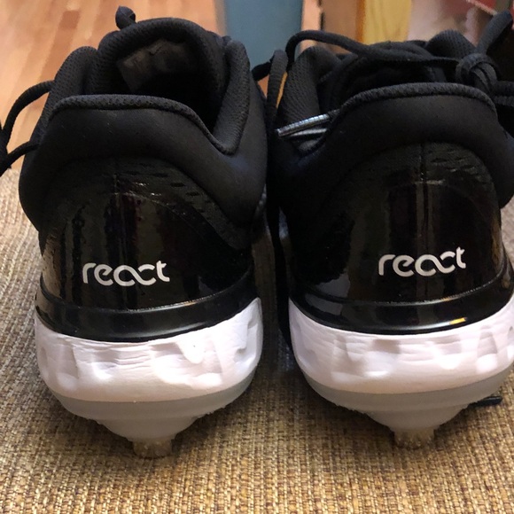 Nike Black and White Hurache elite 4 low baseball cleats - Picture 11 of 13